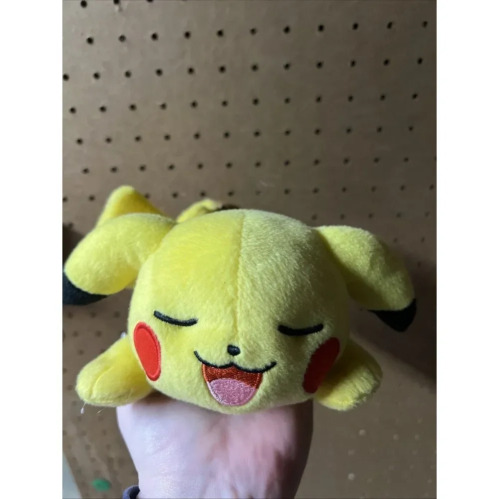 Pokémon Sleeping Pikachu‎